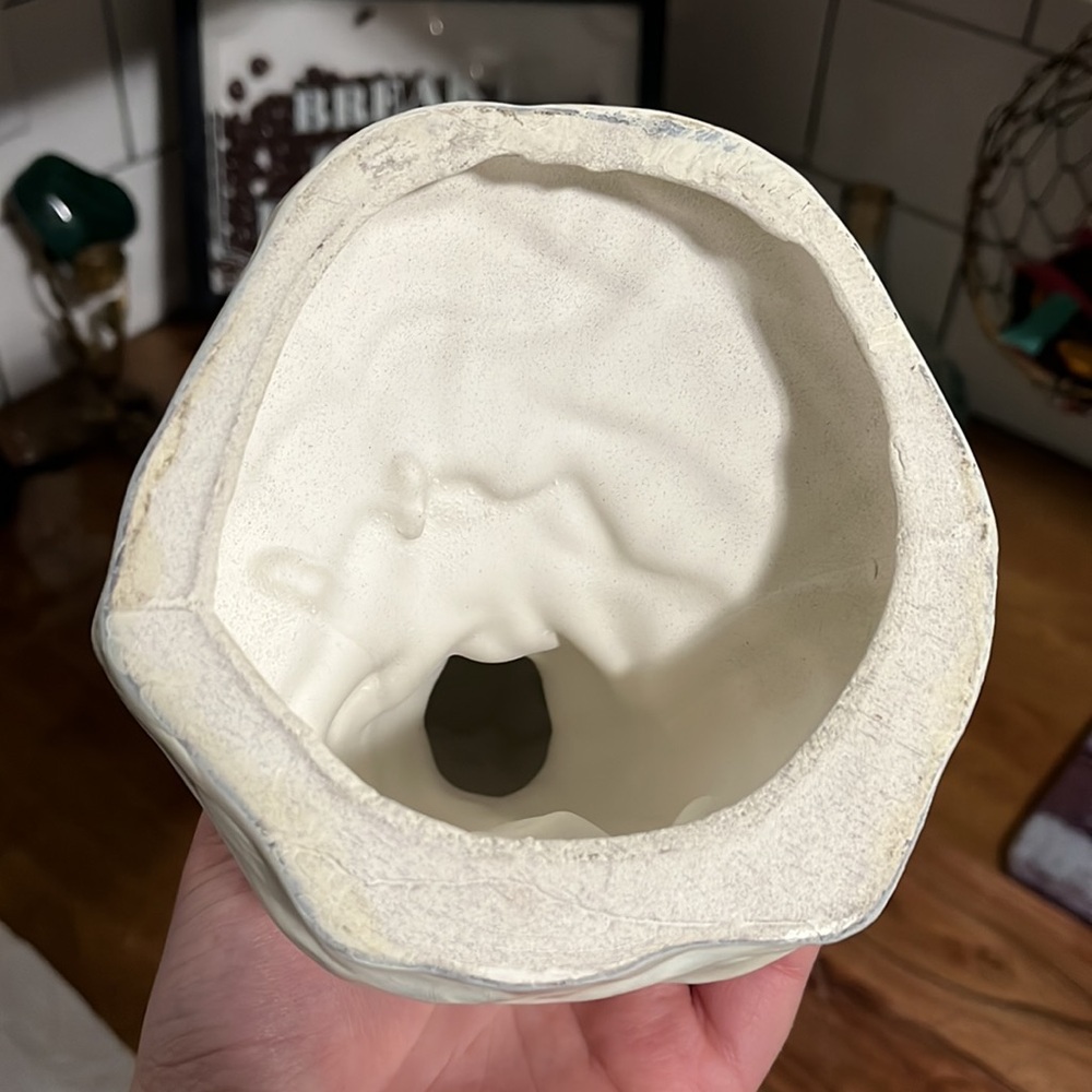 ❣️Native American First People White Ceramic Sculpture of Woman with Wings 🦅❣️ - Picture 3 of 11